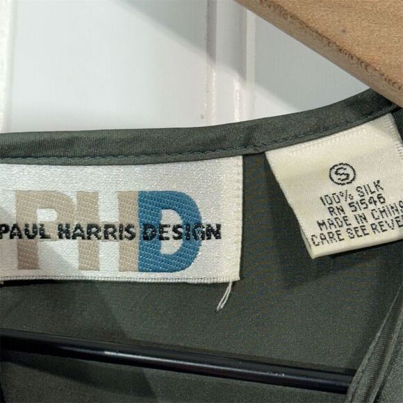 Paul Harris Design Silk Blouse Small Sage Green Short Sleeve Minimalist Top - Picture 8 of 8